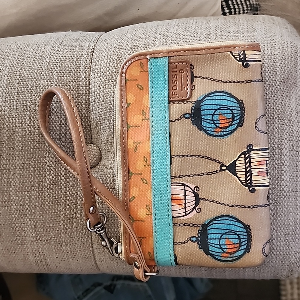 Fossil wristlet